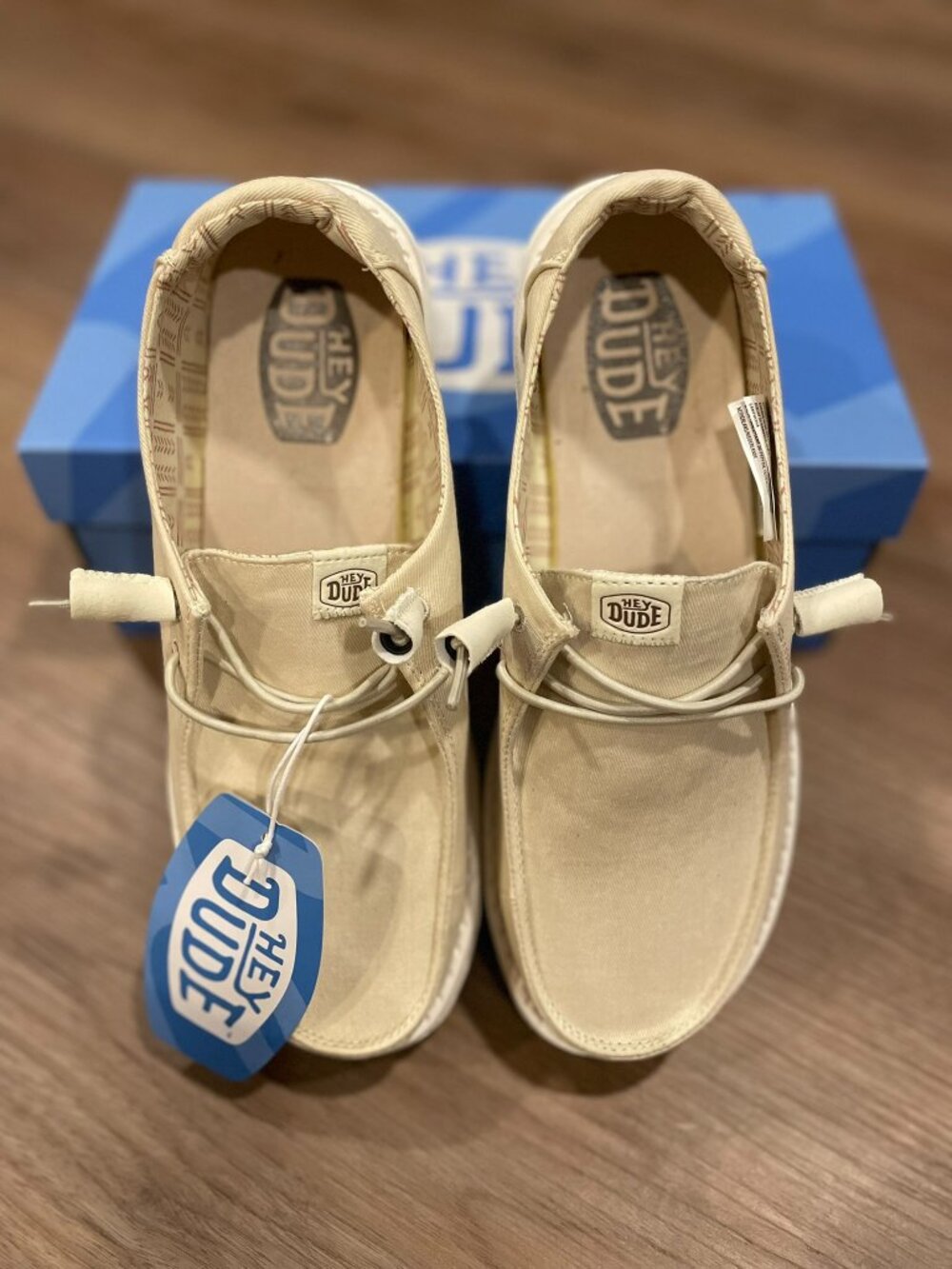 Hey Dude Stretchy Tan Slip On Loafers Women's Size 8 NWT